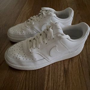 Nike Court Vision Low